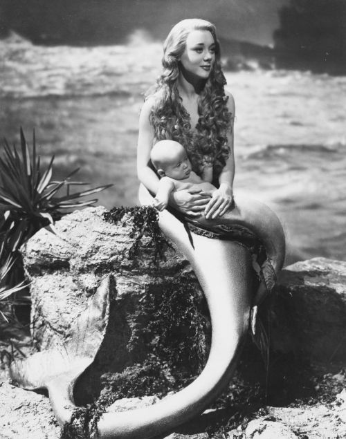 miranda_1948_glynisjohns_baby_mermaid_large