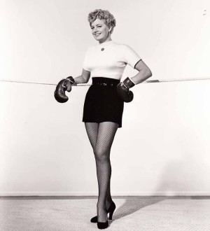 tennesseechamp_1954_shelleywinters_boxinggloves_ropes